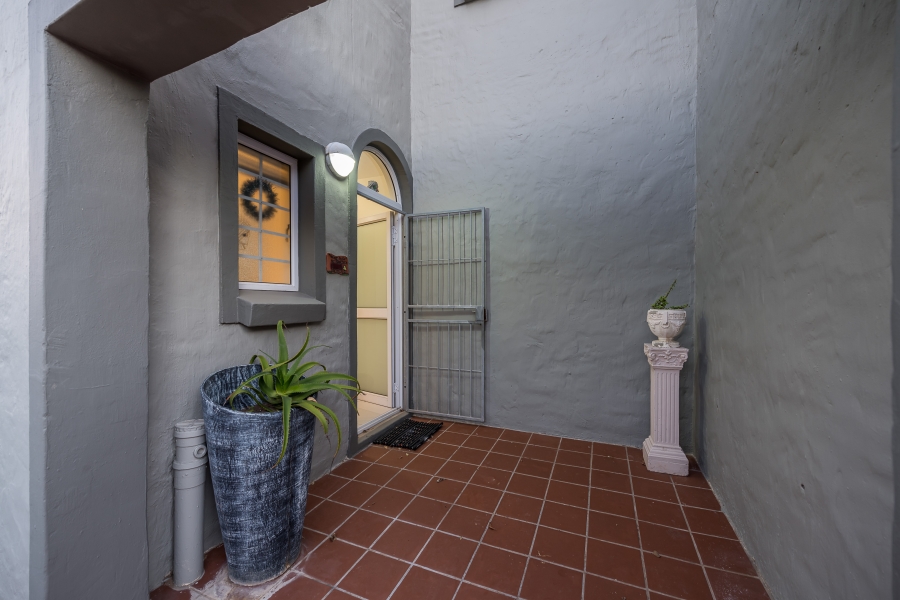 5 Bedroom Property for Sale in Bayview Western Cape